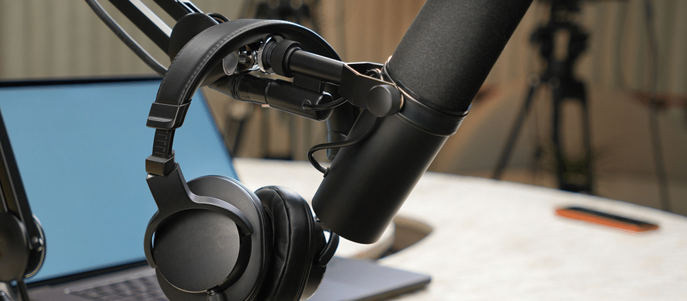 Disarmed podcast Nina Jankowicz https://www.pexels.com/photo/professional-podcast-setup-with-microphone-and-headphones-38125420/